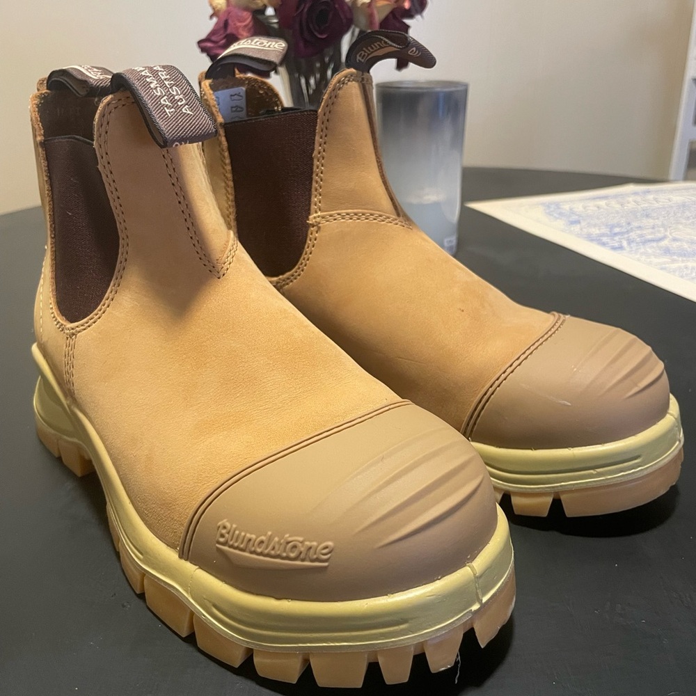 Blundstone Light Brown Leather work Boots